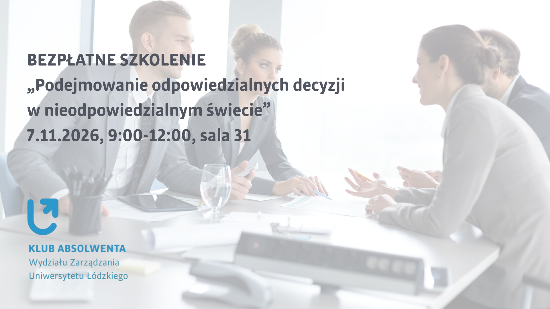 tytuł szkolenia, w tle grupa ludzi rozmawia 