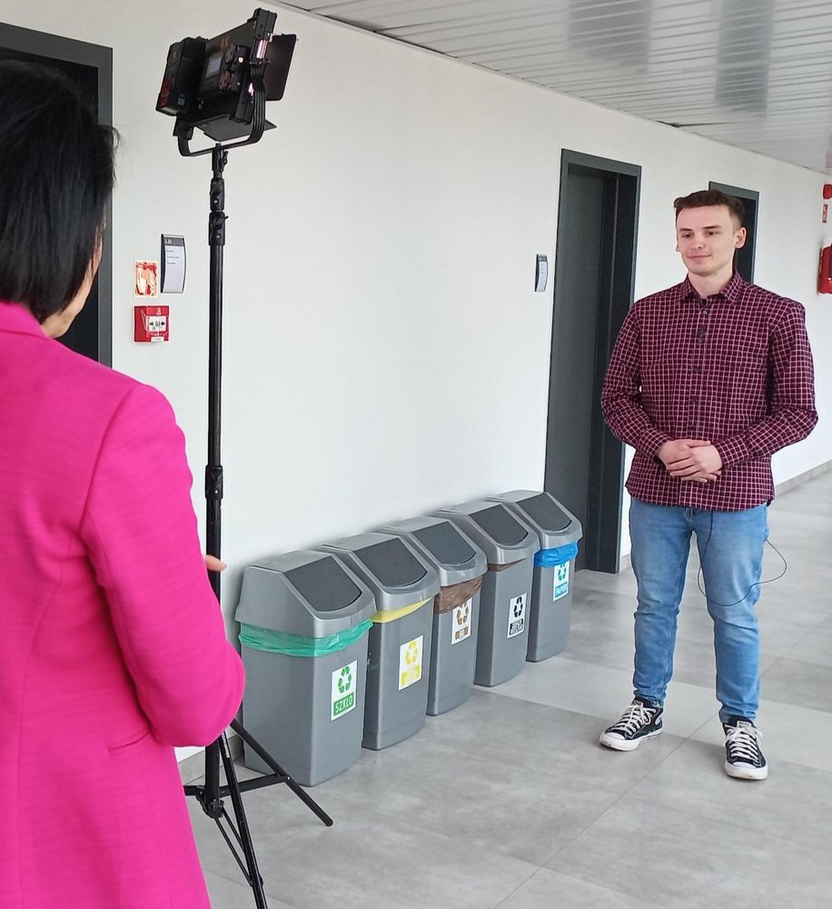 Jerzy Gałęziewski podczas nagrywania materiału