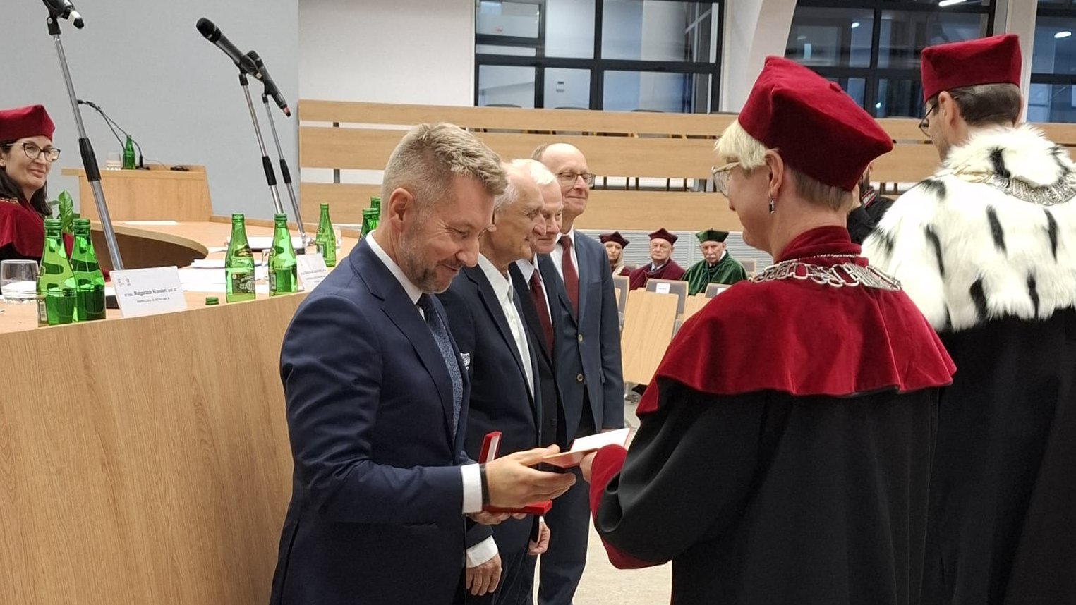 Wręczenie medalu