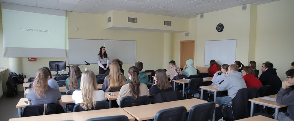 uczestnicy zajęć wraz z prowadzącą