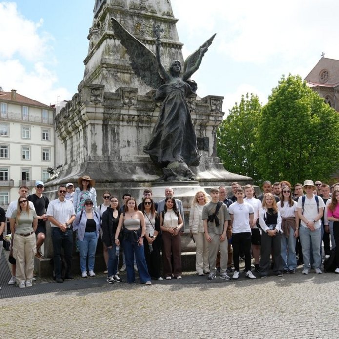 Group photo from the trip to Porto