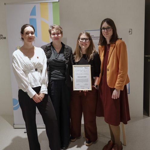 Członkinie delegacji UŁ, która odebrała certyfikat