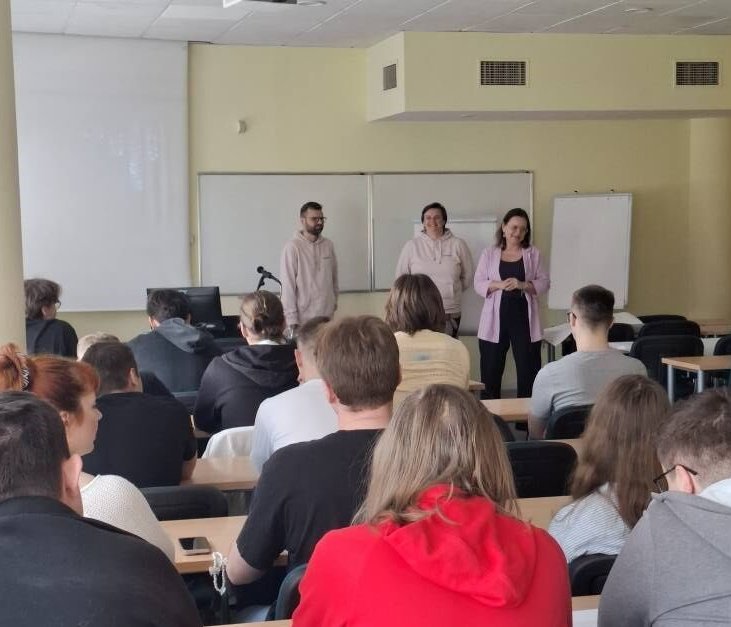 uczestnicy wykładu i prowadzący