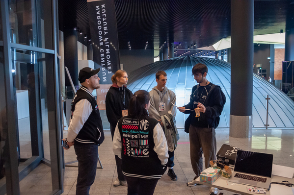 punkt TME i uczestnicy gry