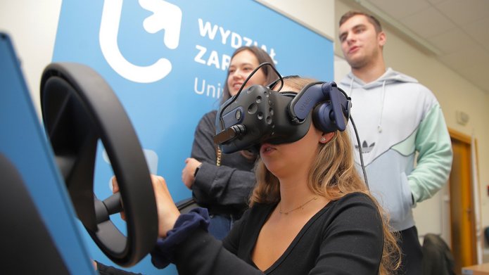 Simulators used during classes with Logistics in Business students