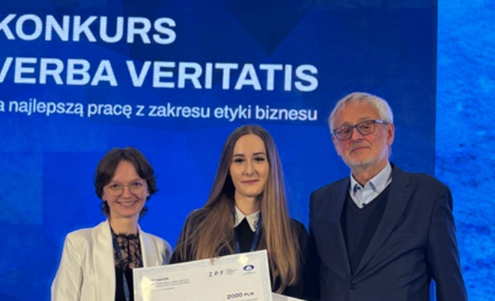 Nagroda dla absolwentki WZ UŁ, wręczenie