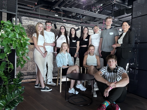 studenci uczestniczący w spotkaniu w PKO BP studenci uczestniczący w spotkaniu w PKO BP