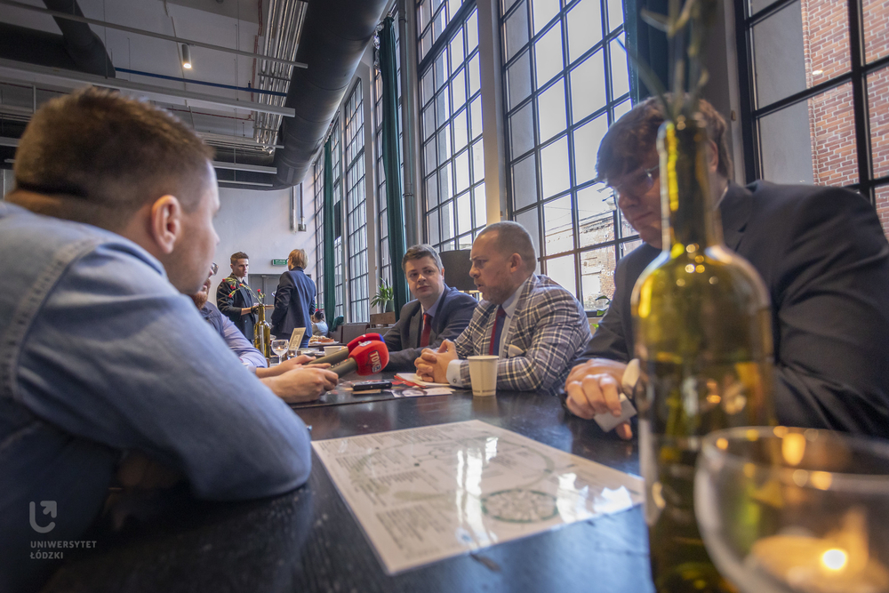 rozmowy ekspertów z dziennikarzami o wojnie w Ukrainie rozmowy ekspertów z dziennikarzami o wojnie w Ukrainie