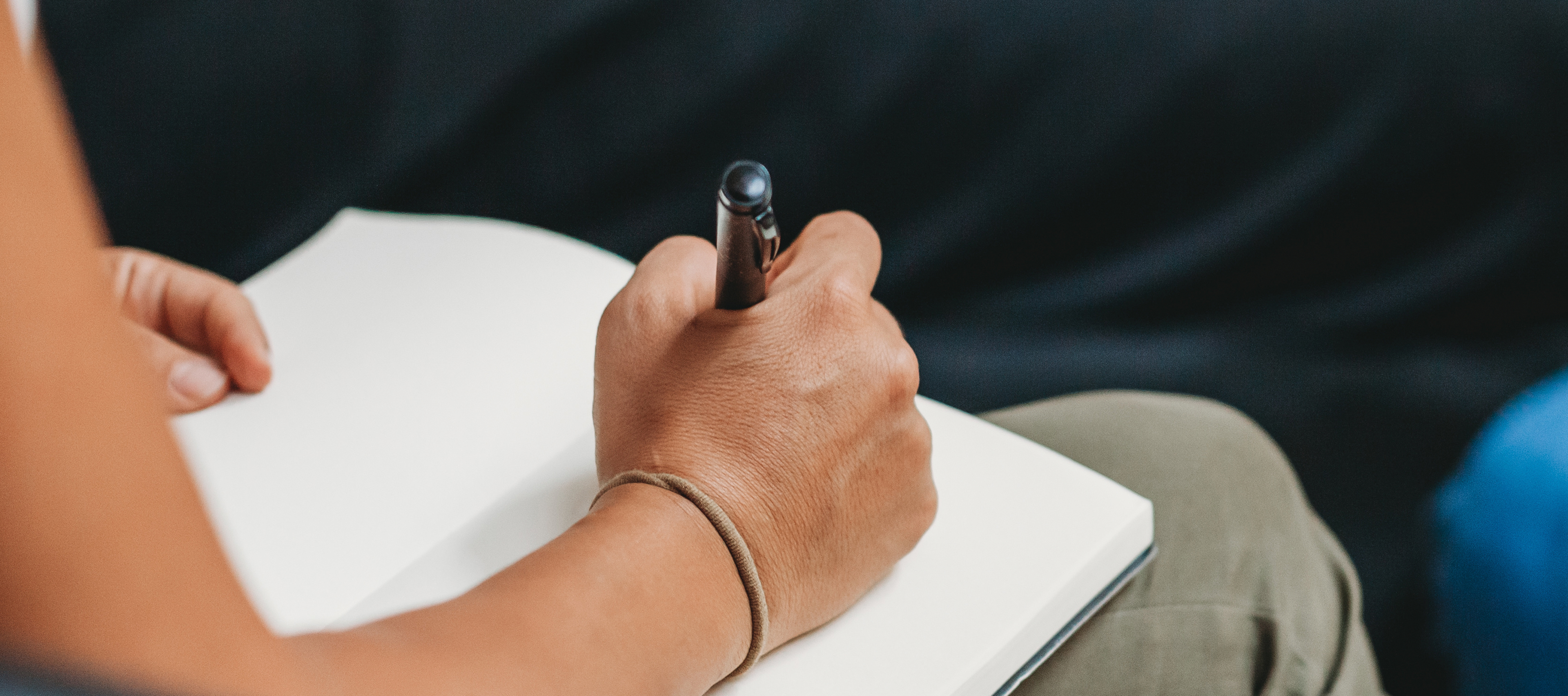 Osoba sporządzająca notatki