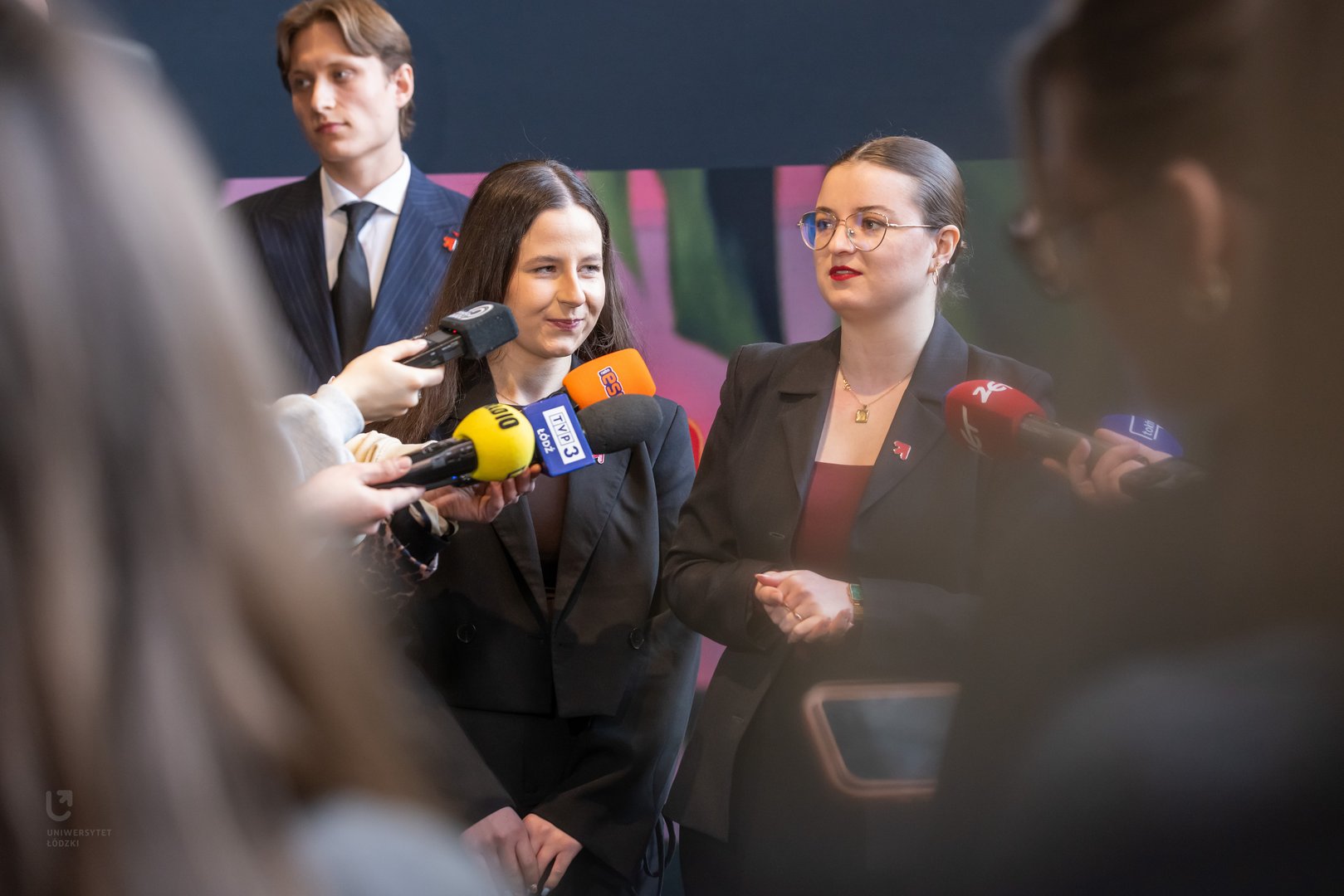 Julia Patok (ROA UŁ) i Marta Drzazga (URSS UŁ) podczas briefingu prasowego